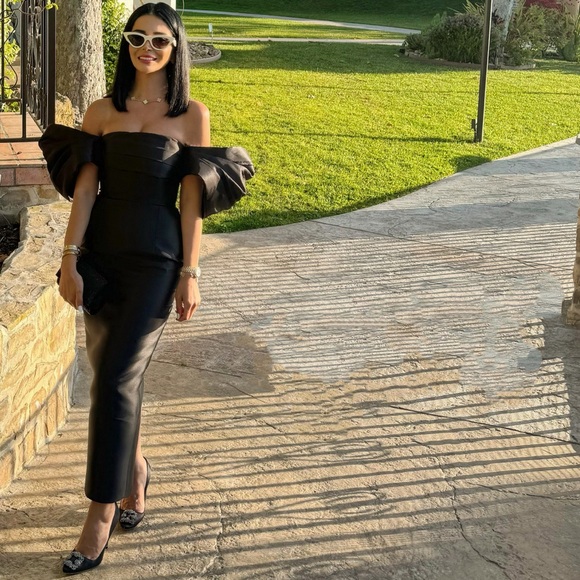 Gorgeous formal Black Tafetta midi dress - Picture 2 of 3